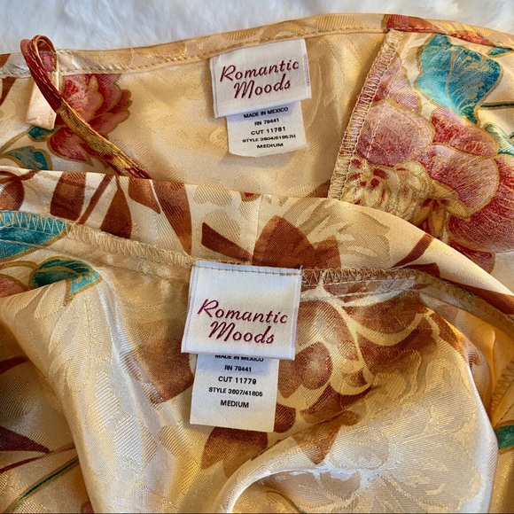 Vintage silky nightie and robe matching set - Picture 7 of 8